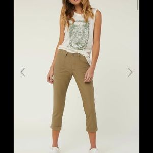 O’Neill Women’s twill pant.